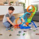 Mattel Hot Wheels 4-Loop Crash Out Track Set With Motorized Booster & 1:64 Scale Toy Car