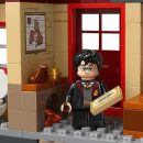 Lego - Wizarding World: Harry Potter - Hogwarts Express Train Set with Hogsmeade Station 76423