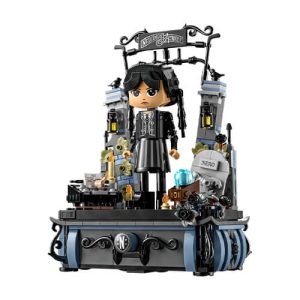 Lego - TV Series: Wednesday Addams Figure 76780