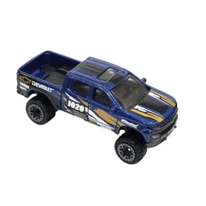 Mattel Hot Wheels 19 Chevy Silverado Trail Boss LT (Group HW5785)