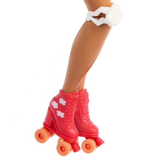 Mattel Barbie Dream Besties Doll and Accessories, Barbie Teresa Mobile Doll with Blonde Hair, 9 Video Game Themed Accessories - Image 6