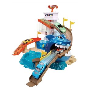 Hot Wheels Color Shifters Sharkport Showdown Track Set, With 1 Color Shifters 1:64