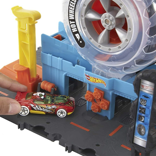 Mattel Hot Wheels City Super Twist Tire Shop Playset, Gift For Kids 4 To 8 Years Old - Image 3
