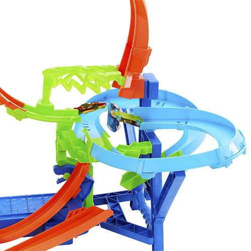 Mattel Hot Wheels Stunt Tracks Mid-Air Crash Playset With 1:64 Scale Die-Cast Toy Car & Motorized Booster - Image 3