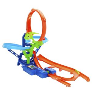 Mattel Hot Wheels Stunt Tracks Mid-Air Crash Playset With 1:64 Scale Die-Cast Toy Car & Motorized Booster