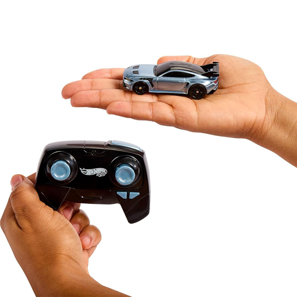 Mattel Hot Wheels RC 1:64 Scale Ford Mustang Gtd, Battery-Powered Remote-Control Toy Car - Image 3